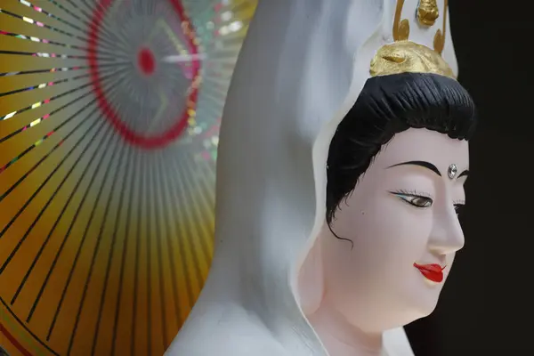 Avalokitesvara Quan 仁爱的菩萨或慈悲的女神 — 图库照片