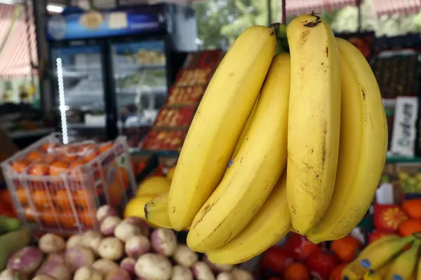 Fruit Market Bananas Sale Abu Dhabi United Arab Emirates — Stock Photo, Image