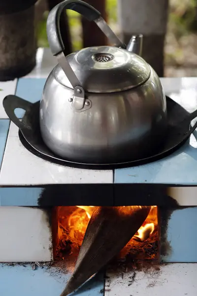 Geleneksel Mutfak Ahşap Ateşle Yemek Pişirmek Tan Chau Vietnam — Stok fotoğraf