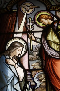 Lekeli cam. Bu duyuru, Cebrail 'in Bakire Meryem' e İsa 'nın annesi olacağını duyurmasıdır. Fransa. 
