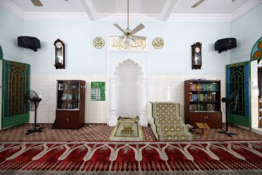 Saigon Merkez Camii (Mescidi Musulman) 1935 yılında inşa edilmiştir. Dua salonunda. Ho Chi Minh Şehri. Vietnam.