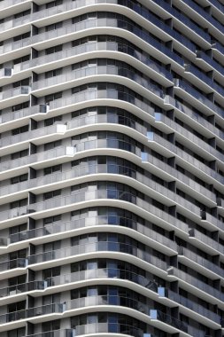 Miami 'nin güneyindeki yüksek binaların mimarisi. Miami, Florida, ABD.