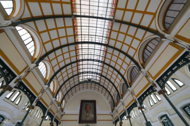 Saigon Merkez Postanesi. Vietnam 19. yüzyılın sonlarında Fransız Hindiçini 'nin bir parçasıyken inşa edildi. Ho Chi Minh Şehri. Vietnam.