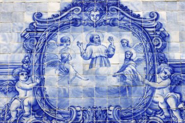 Capela Das Almas 'ın duvarlarında Azulejos ya da Ruhlar Şapeli. Assisi 'li Aziz Francis. Porto. Portekiz. 