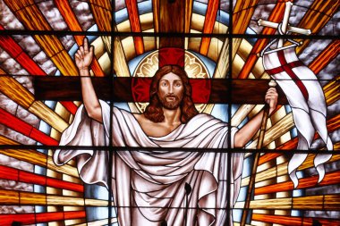 Katolik kilisesi. Lekeli cam pencere. Diriliş. Hz. İsa ölümden dirildi. Vietnam.