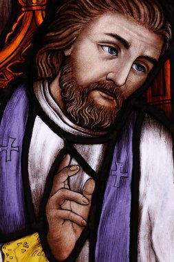 Song Vinh Katolik Kilisesi. Lekeli cam pencere. Rahip kutsaması. Vietnam. 