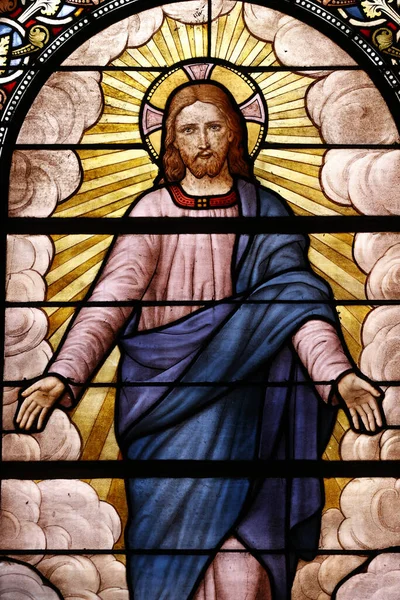 Cennetteki İsa Mesih 'in yükselişi. Varsayım kilisemizin leydisi. Evian. Fransa.