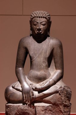 Bangkok Ulusal Müzesi. Buddha 10. yüzyıla şahit olmak için dünyaya sesleniyor. Tayland.