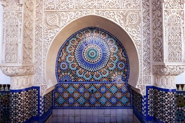 Büyük Paris Camii. İslami mozaik dekorasyonu. Mimarlık. Fransa.