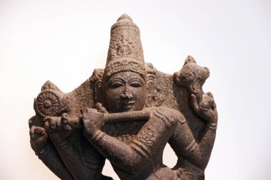 Guimet Müzesi. Krishna flüt çalıyor. Hindistan, 13. yüzyıl. Paris mi? Fransa.