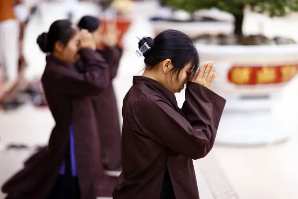 호아투 사원입니다 신자들은 부처님을 기도합니다 있어요 베트남 — 스톡 사진