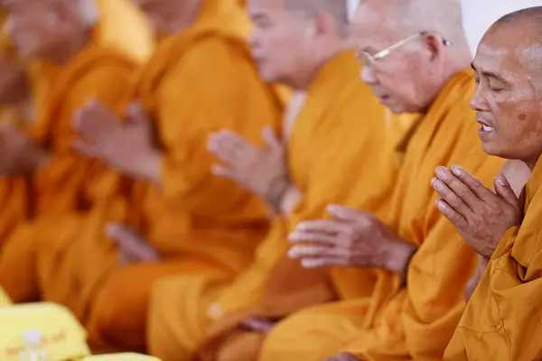 Phuoc Hue Boeddhistische Pagode Monniken Bij Boeddhistische Ceremonie Bidden Grote — Stockfoto