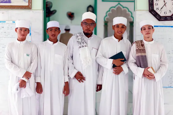 Mosquée Jamiul Azhar Prière Vendredi Salat Jeunes Étudiants Viêt Nam — Photo
