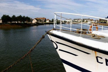 Trouville limanında balıkçı tekneleri.