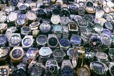 Art Deco Psar Thmei Merkez Pazarı. Satılık saatler. Anlaşıldı..