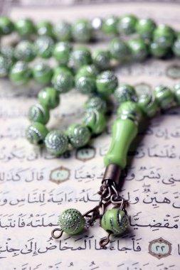 Kur 'an ve tespih!). 