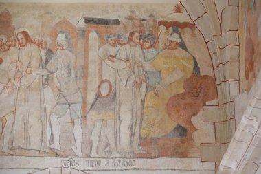 Lugny Kilisesi Kasası. 16. yüzyıl duvar resmi. İsa onun tutkusunda. İsa, Herod Antipa 'dan önce gelir. Fransa. Fransa.