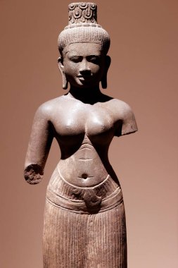 Bangkok Ulusal Müzesi. Dişi ilah. Apsara. Kamboçya. 10. yüzyıl. Tayland.