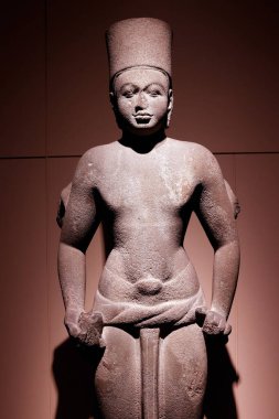 Bangkok Ulusal Müzesi. Dört silahlı Vishnu. 7nci yüzyıl. Tayland.