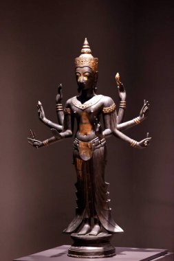 Bangkok Ulusal Müzesi. Harihara. Bronz. Sukhotai. 14. yüzyıl. Tayland.