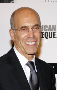 Jeffrey Katzenberg, ABD 'nin Beverly Hills kentindeki Beverly Hilton otelinde 14 Ekim 2011' de düzenlenen 25. Amerikan Sineması Ödülleri 'nde Robert Downey Jr..