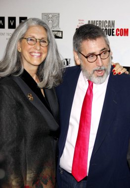 Deborah Nadoolman Landis ve John Landis, 14 Ekim 2011 'de Beverly Hills, ABD' deki Beverly Hilton Oteli 'nde Robert Downey Jr.' ın onuruna verilen 25..