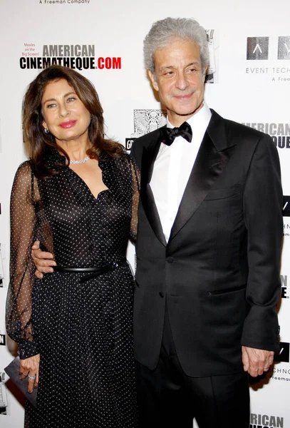 Paula Wagner Und Rick Nicita Beim American Cinematheque Award Ehren — Stockfoto