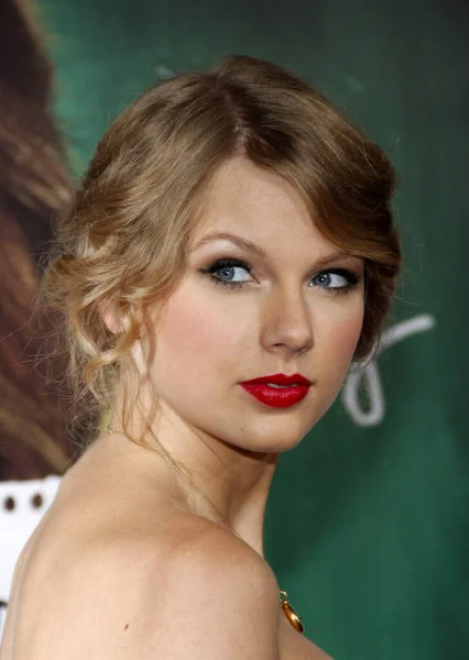 Sänger Taylor Swift Bei Der Los Angeles Premiere Von Easy — Stockfoto