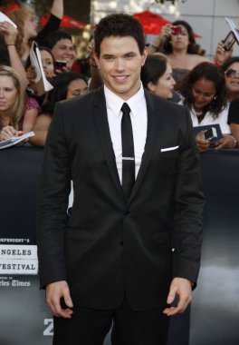 The Twilight Saga: Eclipse 'in Los Angeles galasında aktör Kellan Lutz, 24 Haziran 2010' da Los Angeles, Kaliforniya 'daki Nokia Live Theater' da düzenlendi.. 