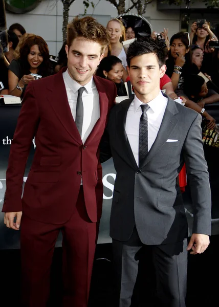 Robert Pattinson Und Taylor Lautner Bei Der Premiere Von Twilight — Stockfoto