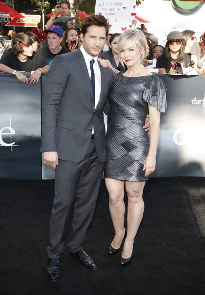 Peter Facinelli Und Jennie Garth Bei Der Premiere Von Twilight — Stockfoto