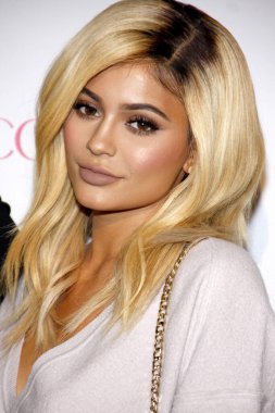 Kylie Jenner, Cosmopolitan Magazine 'in Batı Hollywood, ABD' de 12 Ekim 2015 'te Ysabel' de düzenlenen 50. doğum günü kutlamasında.
