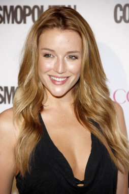 Sarah Dumont, Cosmopolitan Magazine 'in Batı Hollywood, ABD' de 12 Ekim 2015 'te Ysabel' de düzenlenen 50. doğum günü kutlamasında.