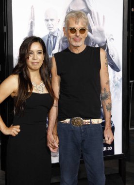 Billy Bob Thornton ve Connie Angland, 26 Ekim 2015 'te ABD' nin Los Angeles kentindeki TCL Çin Tiyatrosu 'nda düzenlenen' Our Brand Is Crisis 'in Los Angeles galasında. 