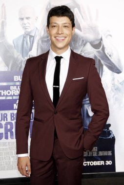 Reynaldo Pacheco, 26 Ekim 2015 'te ABD' nin Los Angeles kentindeki TCL Çin Tiyatrosu 'nda düzenlenen' Our Brand Is Crisis 'in Los Angeles galasında.