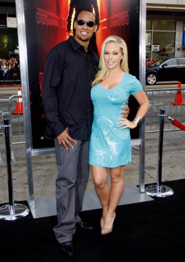 Kendra Wilkinson ve Hank Baskett 27 Nisan 2010 'da ABD' nin Hollywood kentindeki Mann Çin Tiyatrosu 'nda düzenlenen 