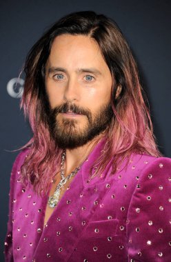 Jared Leto LACMA Sanat + Film Galasında 5 Kasım 2022 tarihinde Los Angeles 'taki Los Angeles İlçe Sanat Müzesi' nde Gucci tarafından sunuldu..