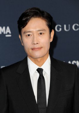 Lee Byung-hun LACMA Sanat ve Film Galasında 5 Kasım 2022 'de Los Angeles' taki Los Angeles County Sanat Müzesi 'nde düzenlendi..