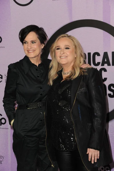 Linda Wallem และ Melissa Etheridge งาน American Music Awards 2022 — ภาพถ่ายสต็อก