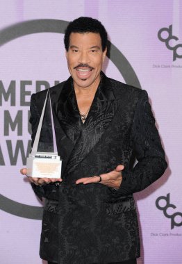 Lionel Richie, 20 Kasım 2022 'de ABD' nin Los Angeles şehrindeki Microsoft Tiyatrosu 'nda düzenlenen Amerikan Müzik Ödülleri' nde.