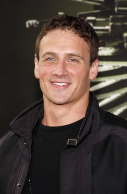 Ryan Lochte, 15 Ağustos 2012 'de Hollywood, ABD' deki Grauman 'ın Çin Tiyatrosu' nda düzenlenen 