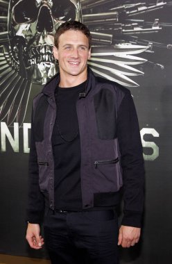 Ryan Lochte, 15 Ağustos 2012 'de Hollywood, ABD' deki Grauman 'ın Çin Tiyatrosu' nda düzenlenen 