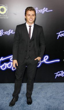 Kenny Wormald, 3 Ekim 2011 'de ABD' nin Westwood kentindeki Regency Village Theatre 'da düzenlenen' Footloose 'un Los Angeles galasında.