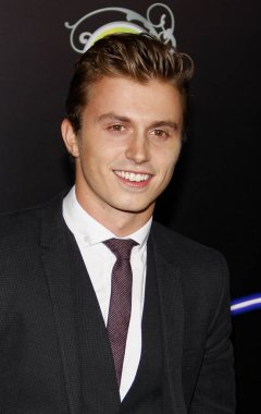 Kenny Wormald, 3 Ekim 2011 'de ABD' nin Westwood kentindeki Regency Village Theatre 'da düzenlenen' Footloose 'un Los Angeles galasında.