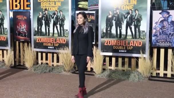 Mari Takahashi Peter Kitch Los Angeles Premiere Zombieland Double Tap — Stockvideo