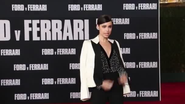 Sofia Carson Alla Premiere Los Angeles Ford Ferrari Tenutasi Tcl — Video Stock