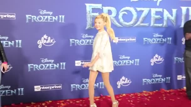 Mallory James Mahoney World Premiere Disney Frozen Held Dolby Theatre — Stok video