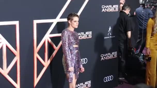 Kristen Stewart Bei Der Los Angeles Premiere Von Charlie Angels — Stockvideo