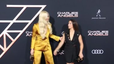 Aly Raisman ve Lindsey Vonn, 11 Kasım 2019 'da Westwood, Usa' daki Regency Village Theater 'da düzenlenen' Charlie 'nin Melekleri' nin Los Angeles galasında.