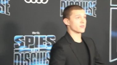 Tom Holland, 4 Aralık 2019 'da Hollywood' daki El Capitan Tiyatrosu 'nda düzenlenen 